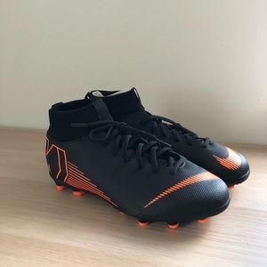 NEW Nike Superfly Soccer Cleats
